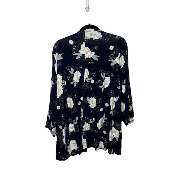 Torrid Super Soft Floral Open Front Hilow Cardigan in Navy Blue Size 5 = 5X NWT - Picture 5 of 6